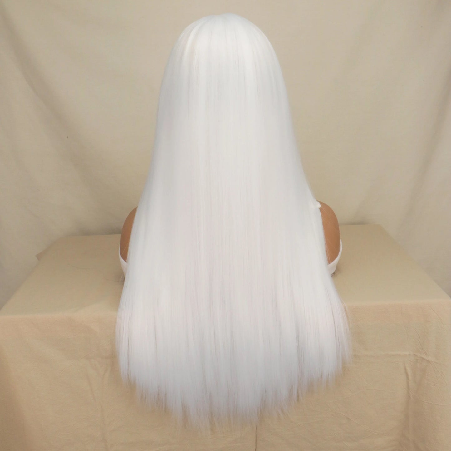 Long Straight Cosplay Wigs for Women White Womans Color Middlepart Synthetic Hairs Straight Natural Party