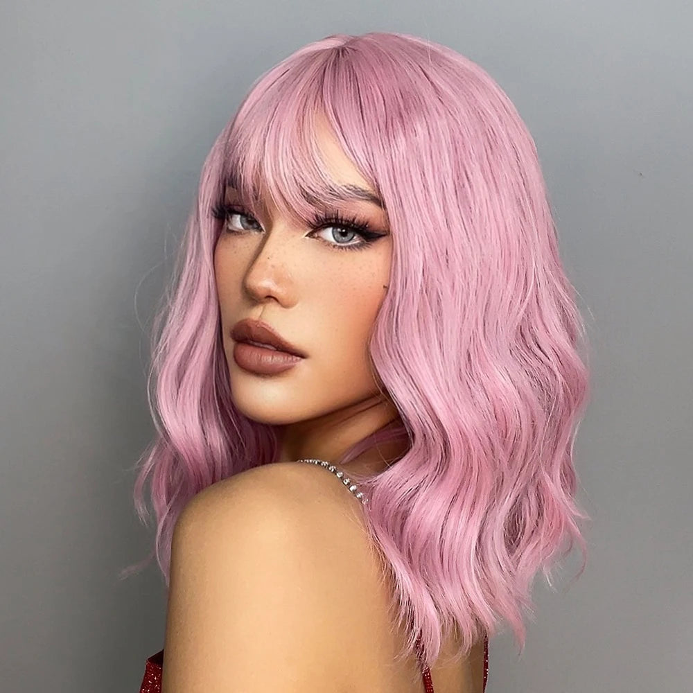 Light Pink Short Wavy Synthetic Hair Wigs with Bangs Cosplay Natural Shoulder Length Bob Wig For Women Afro Heat Resistant Fiber